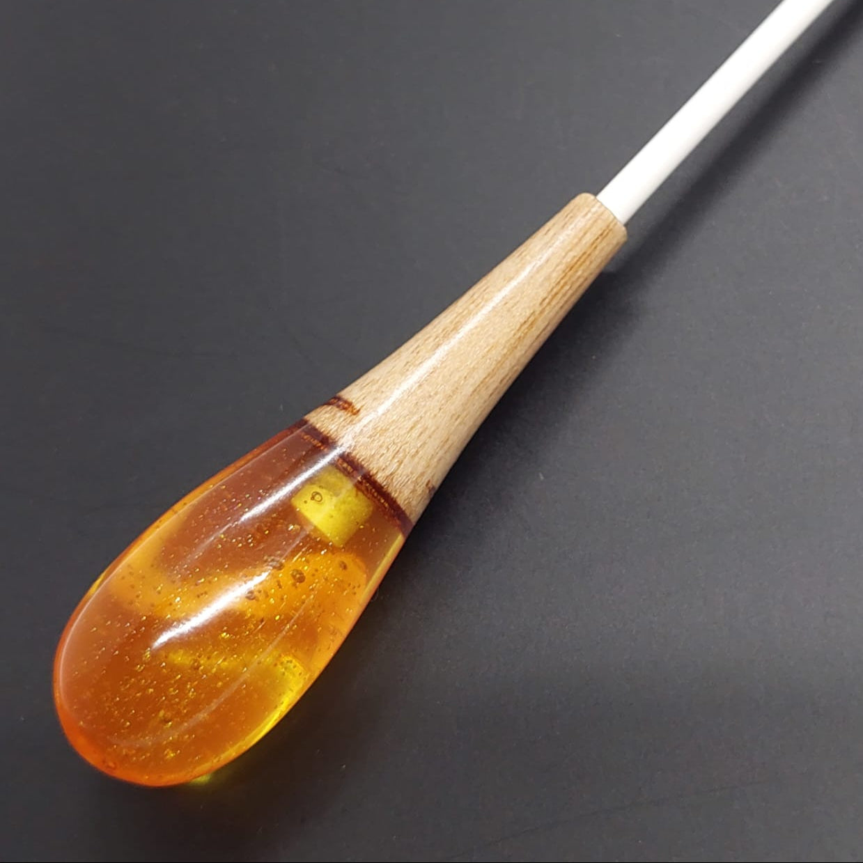 Batuta Clásica Resina y Madera - Ámbar