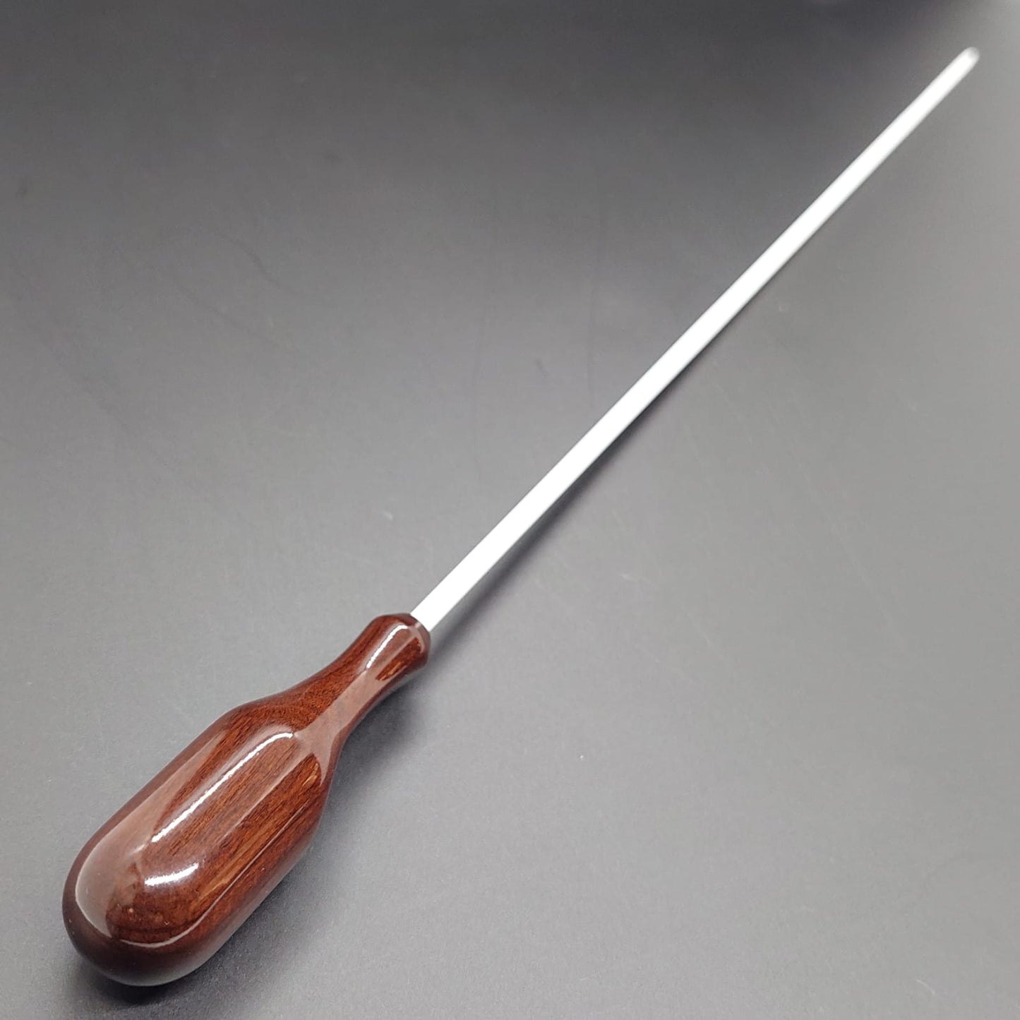 Batuta Anatómica Madera Café