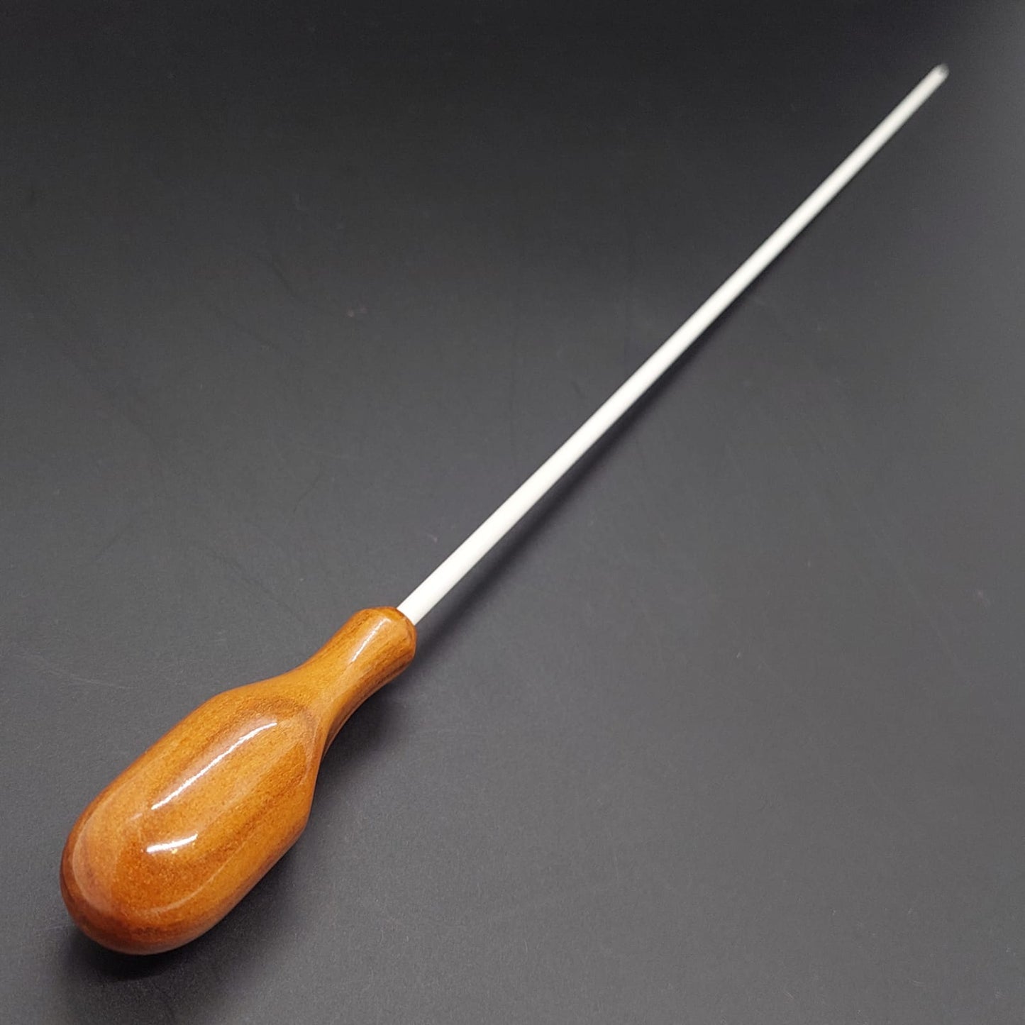 Batuta Anatómica Madera Alaranjada