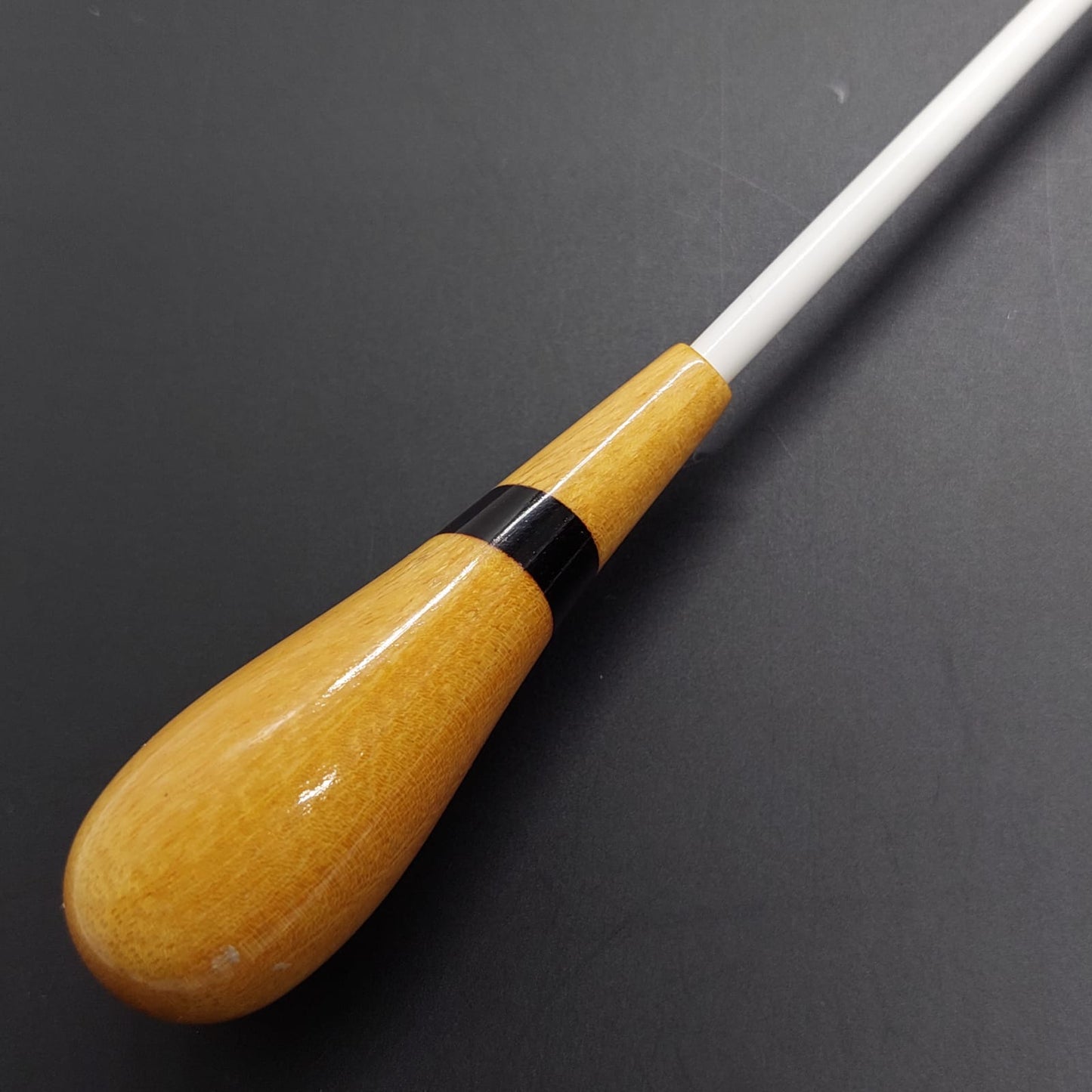 Batuta Clásica Madera Tallada - Modelo 1