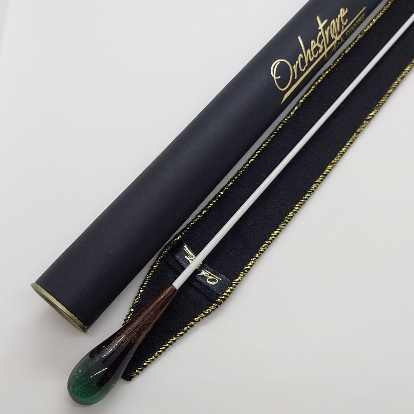 Combo – 2 Batons and Case for 4 Batons in Genuine Leather