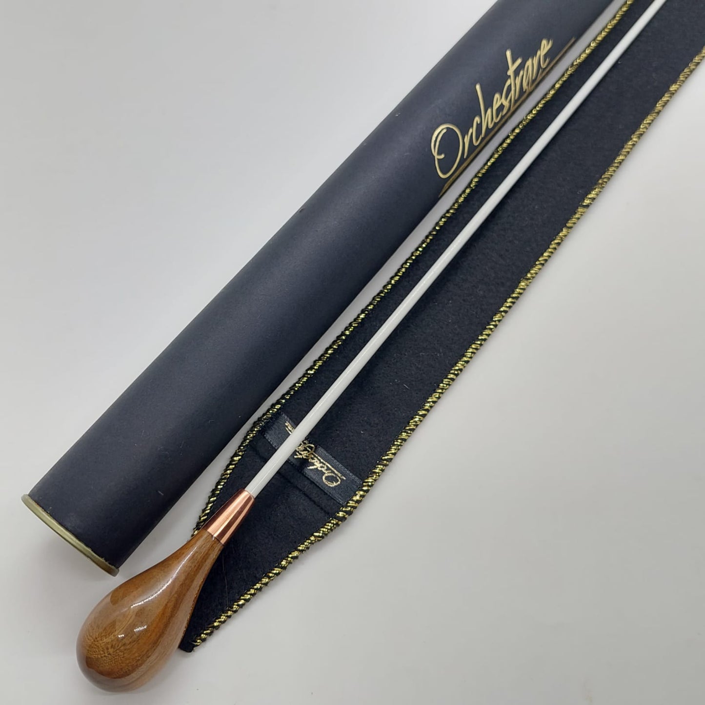 Combo – 2 Batons and Case for 4 Batons in Genuine Leather