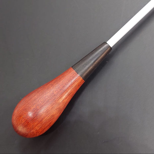 Batuta Clásica Madera Tallada Ébano - Modelo 1