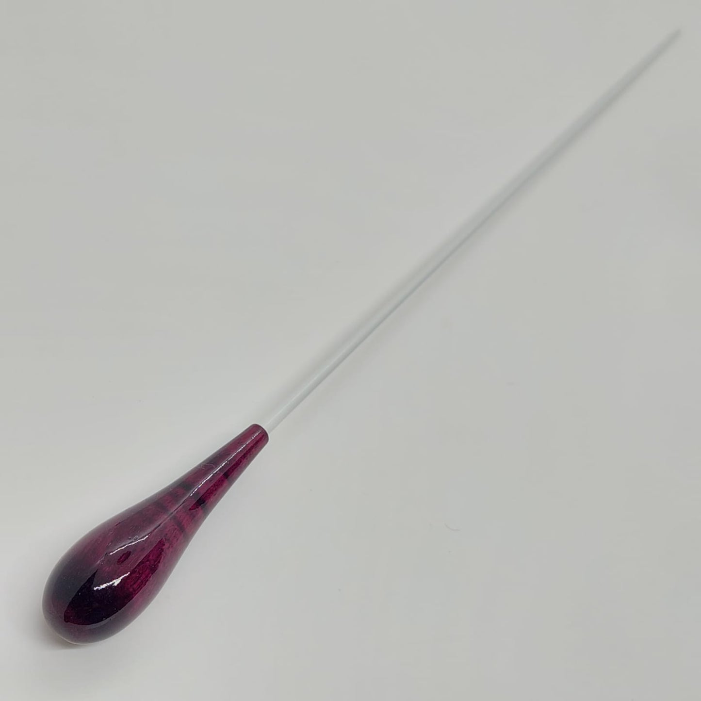 Combo - Batuta Clásica Madera Violetita y Estuche Beige