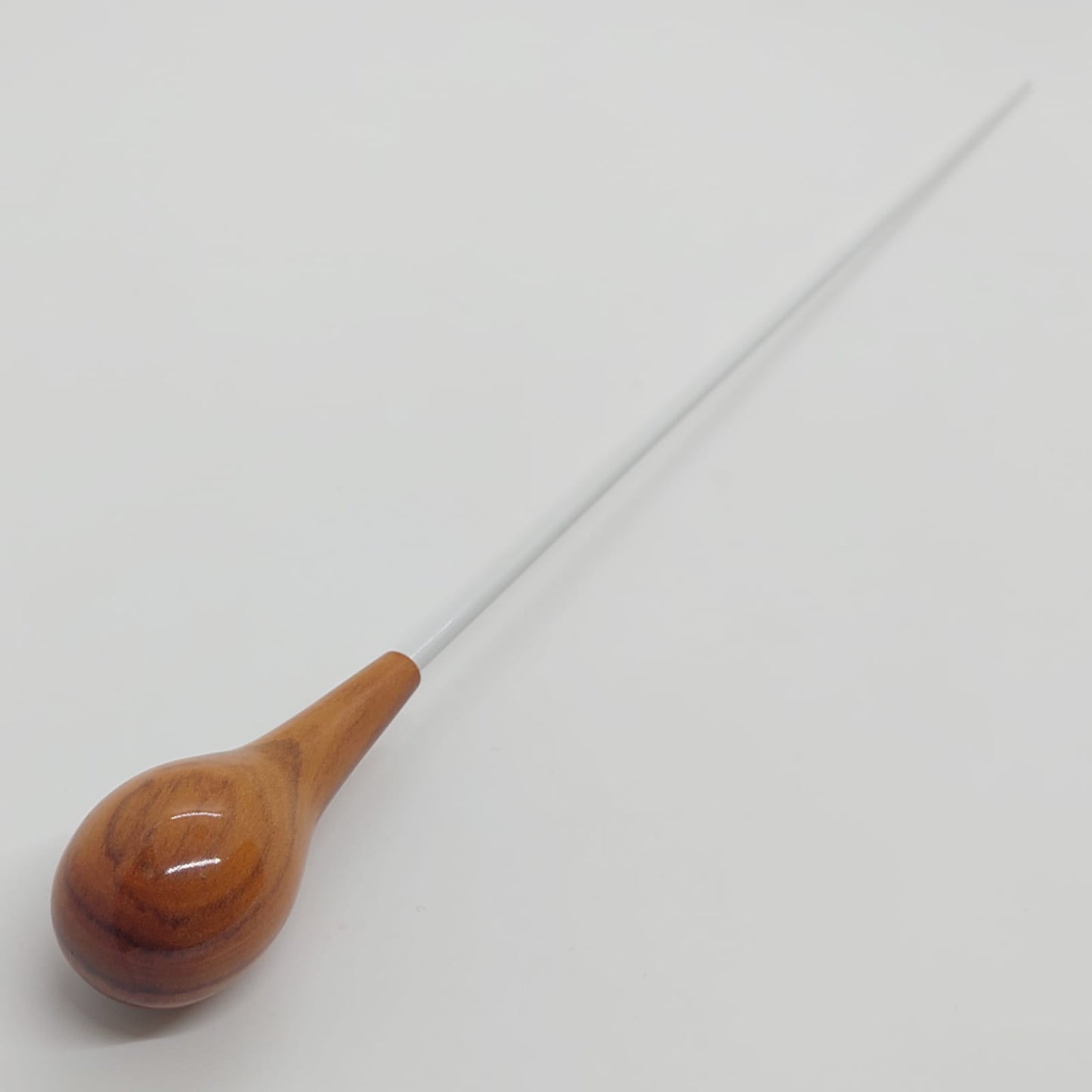Batuta Clássica Bolinha Madeira Alaranjada