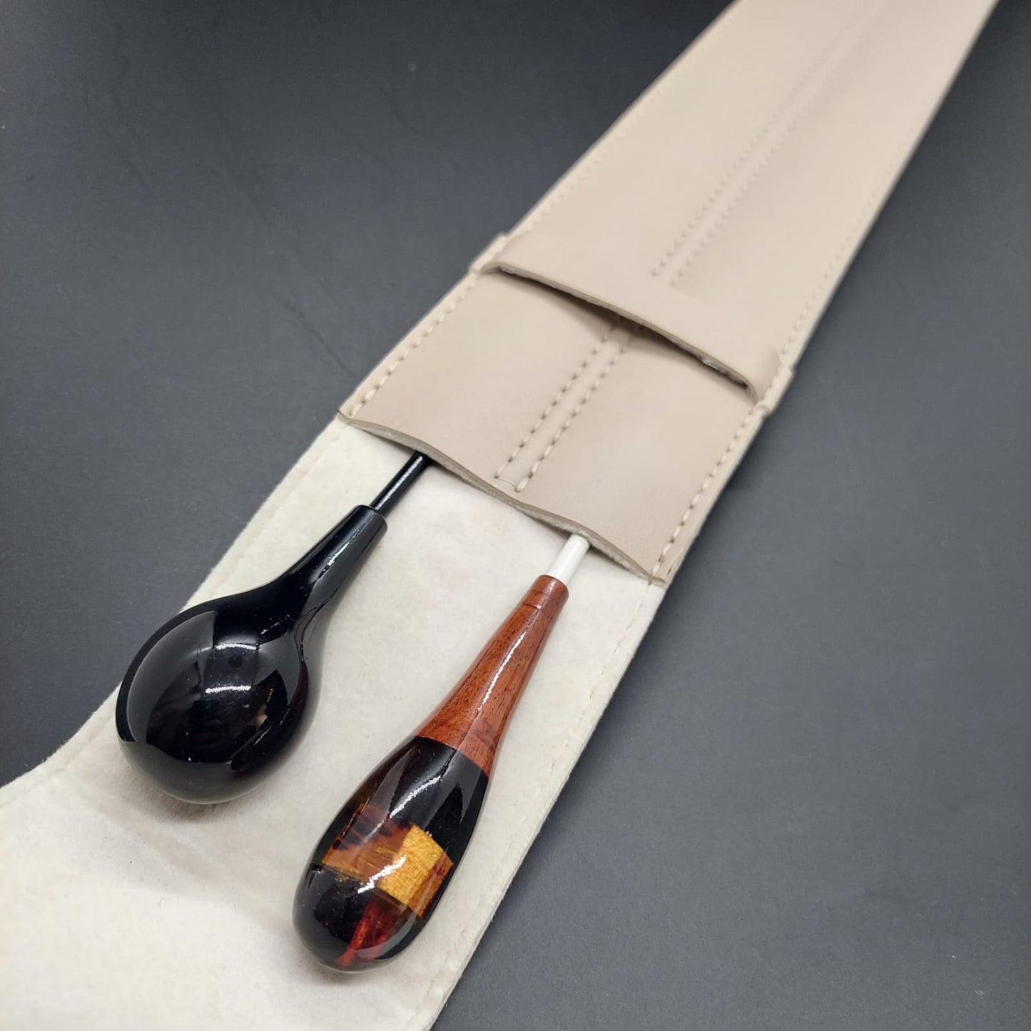 Combo - Duas Batutas (33 e 36 cm) e Case Bege