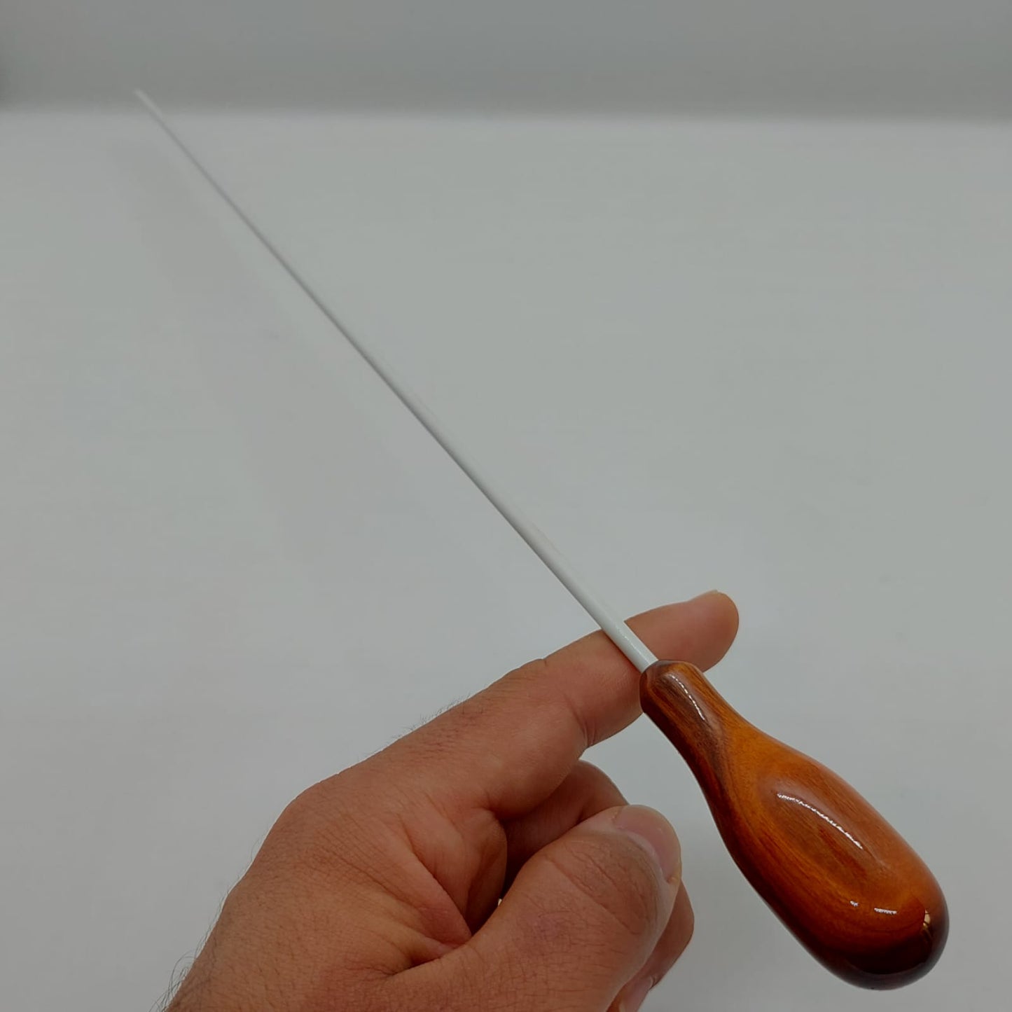 Batuta Anatômica Madeira Jacarandá Baroni