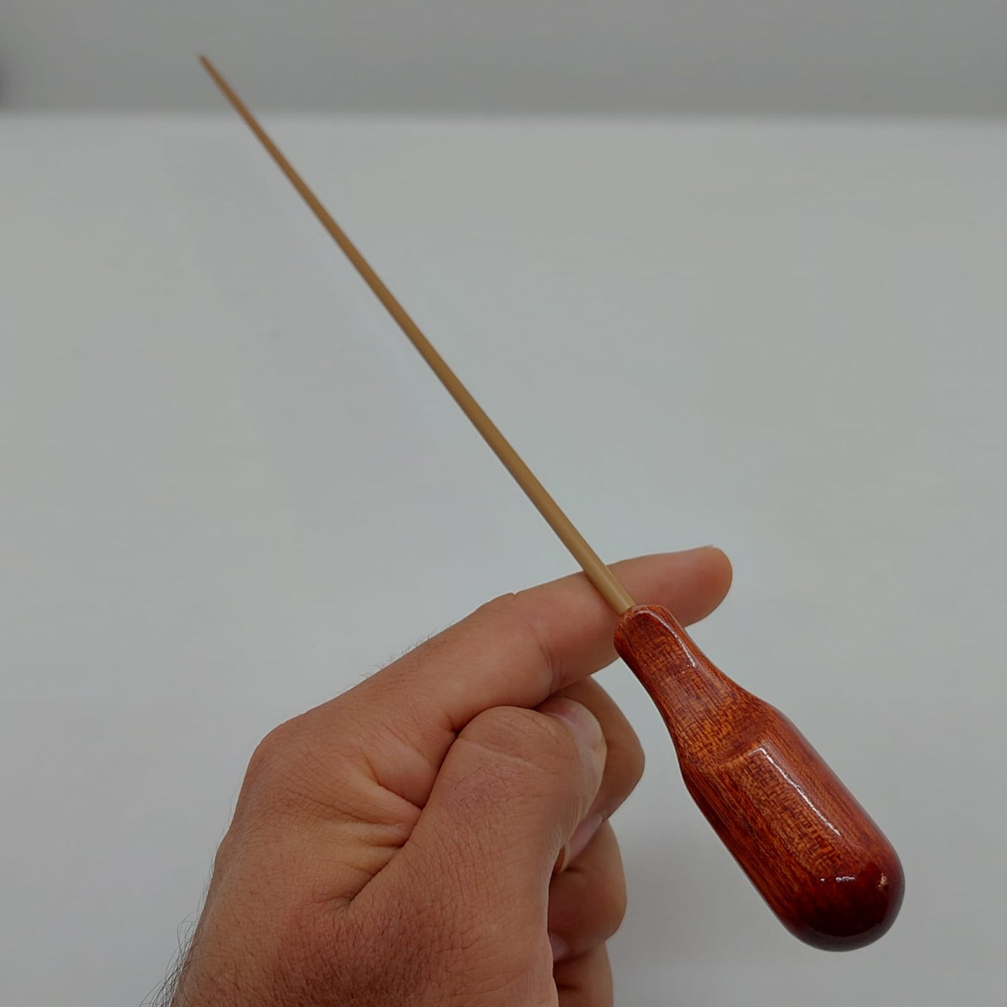 Batuta Anatômica Madeira Rubi