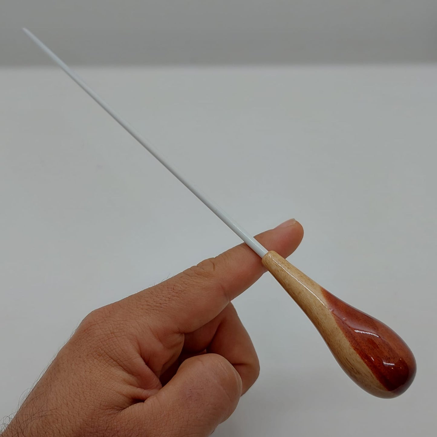 Batuta Clássica Madeira Óleo Vermelho