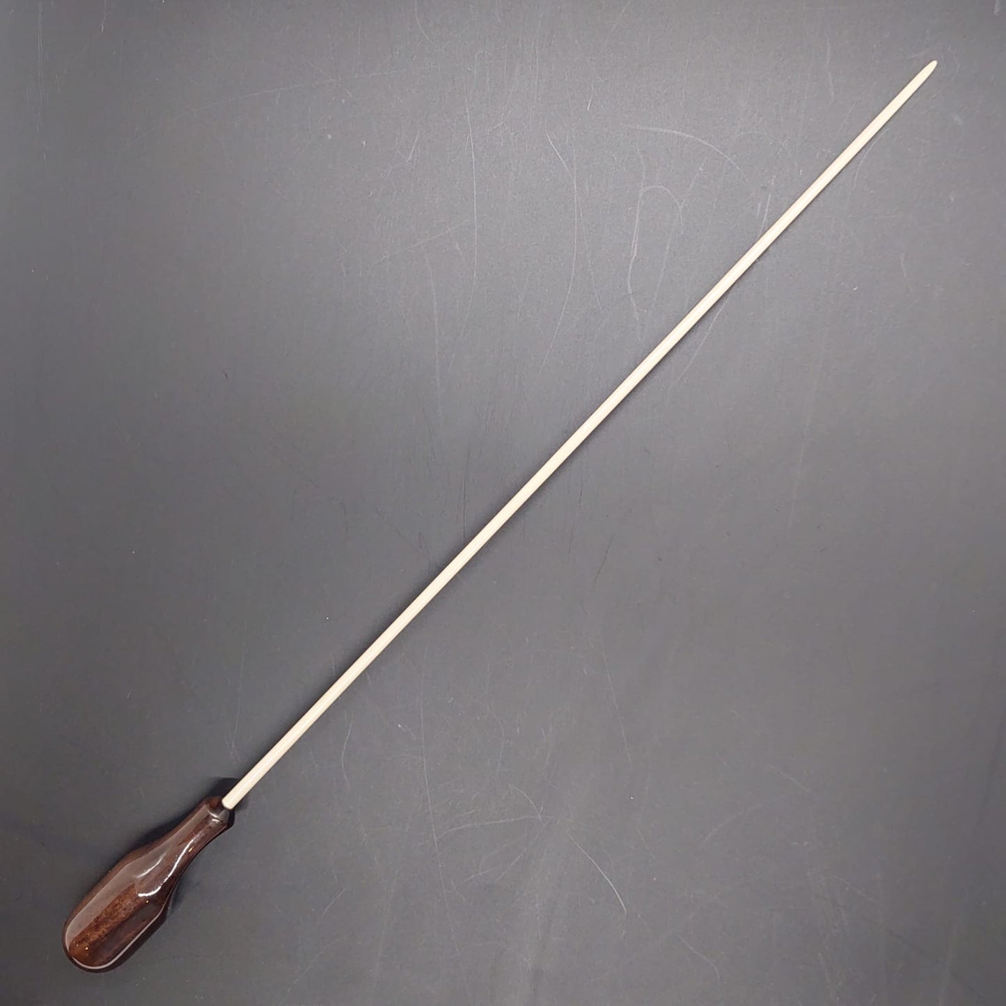 Batuta Anatômica Madeira Café