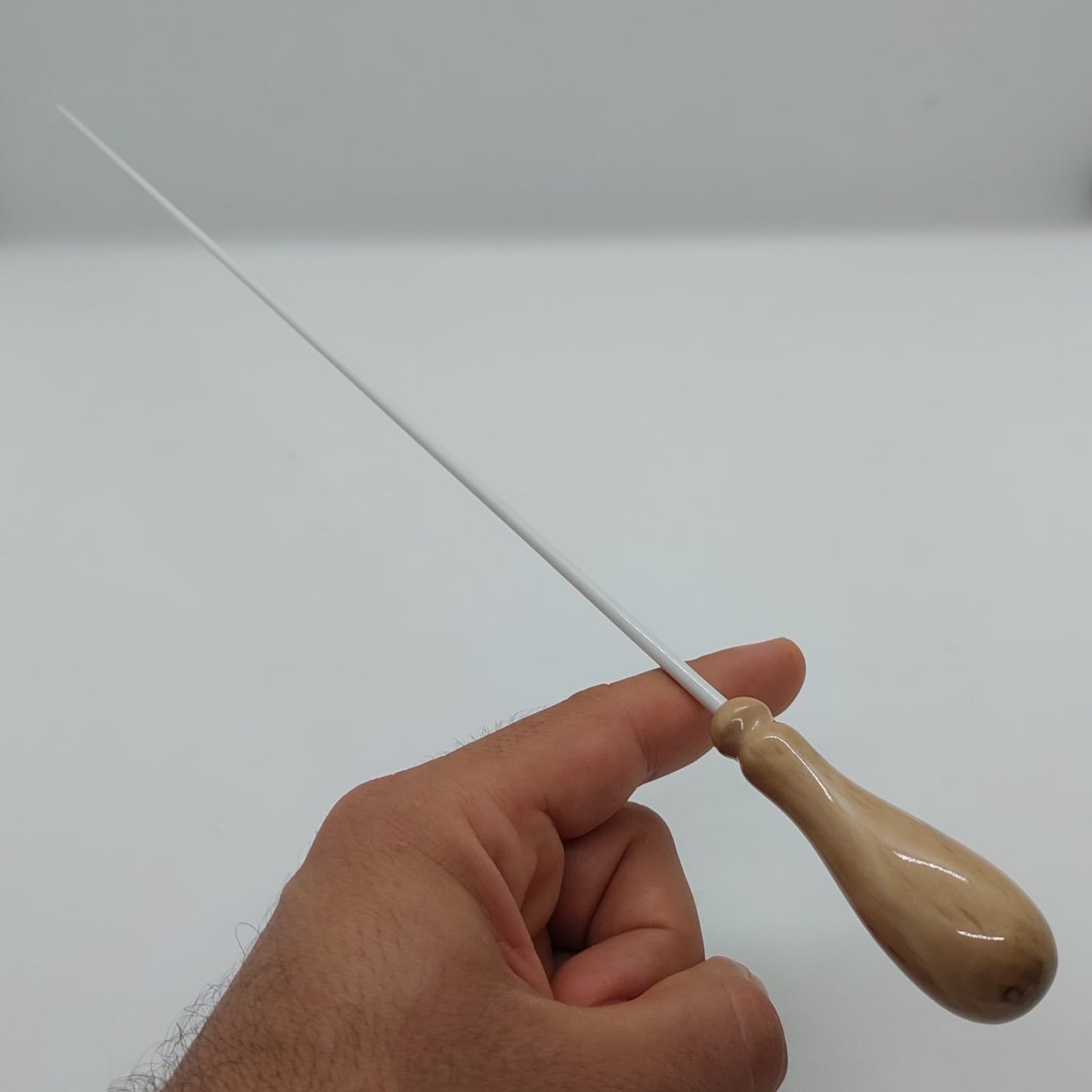 Combo - Batuta Clássica Vintage Madeira Clara e Case Preto