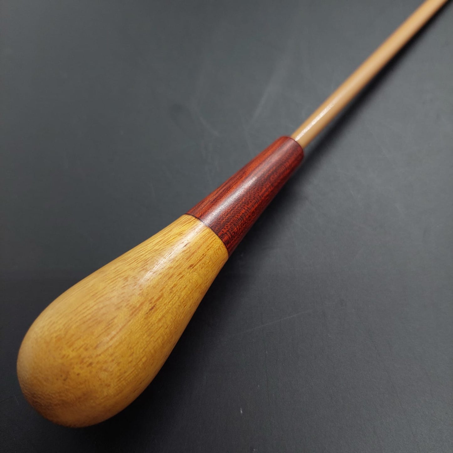 Combo - Batuta Clássica Madeira Entalhada Rubi e Case Azul