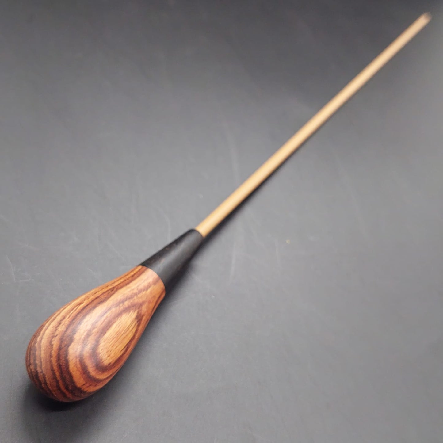 Batuta Clásica Madera Tallada Ébano - Zebrawood