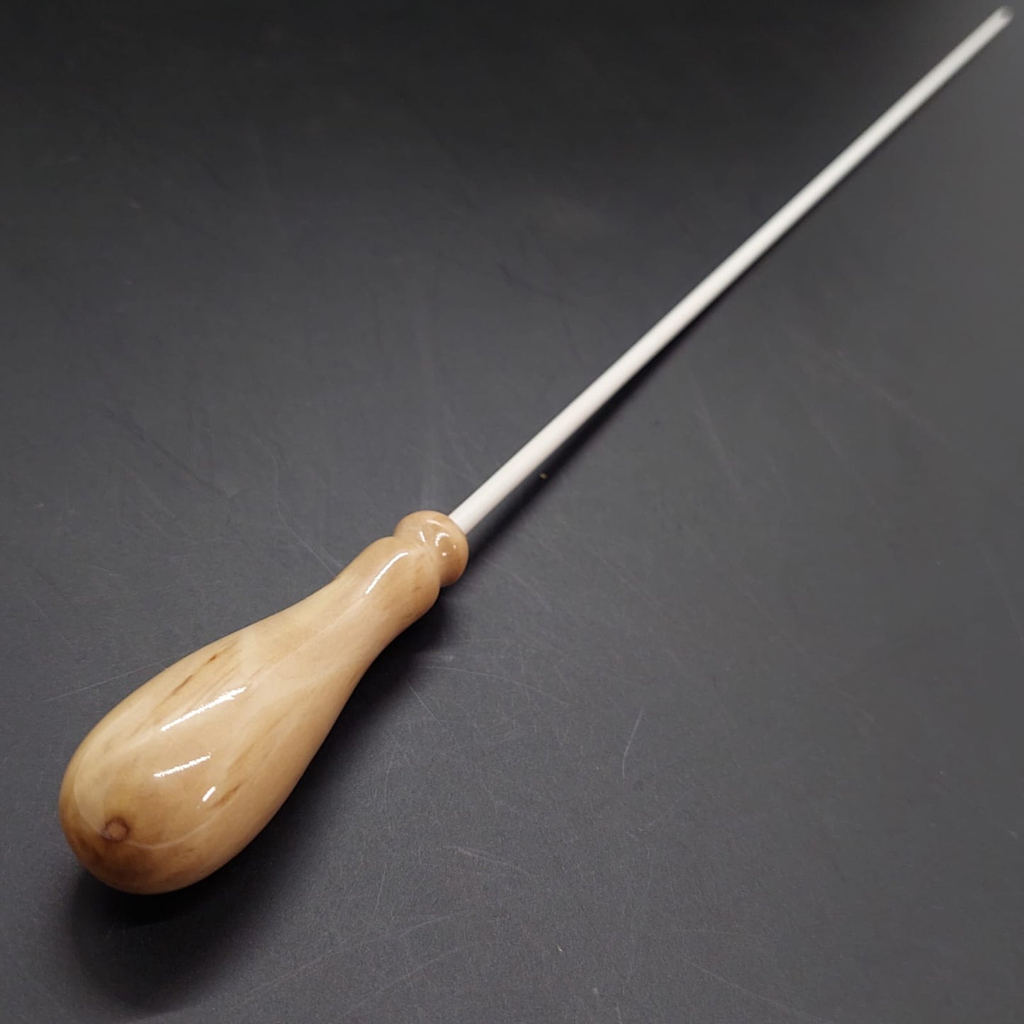 Combo - Batuta Clássica Vintage Madeira Clara e Case Preto