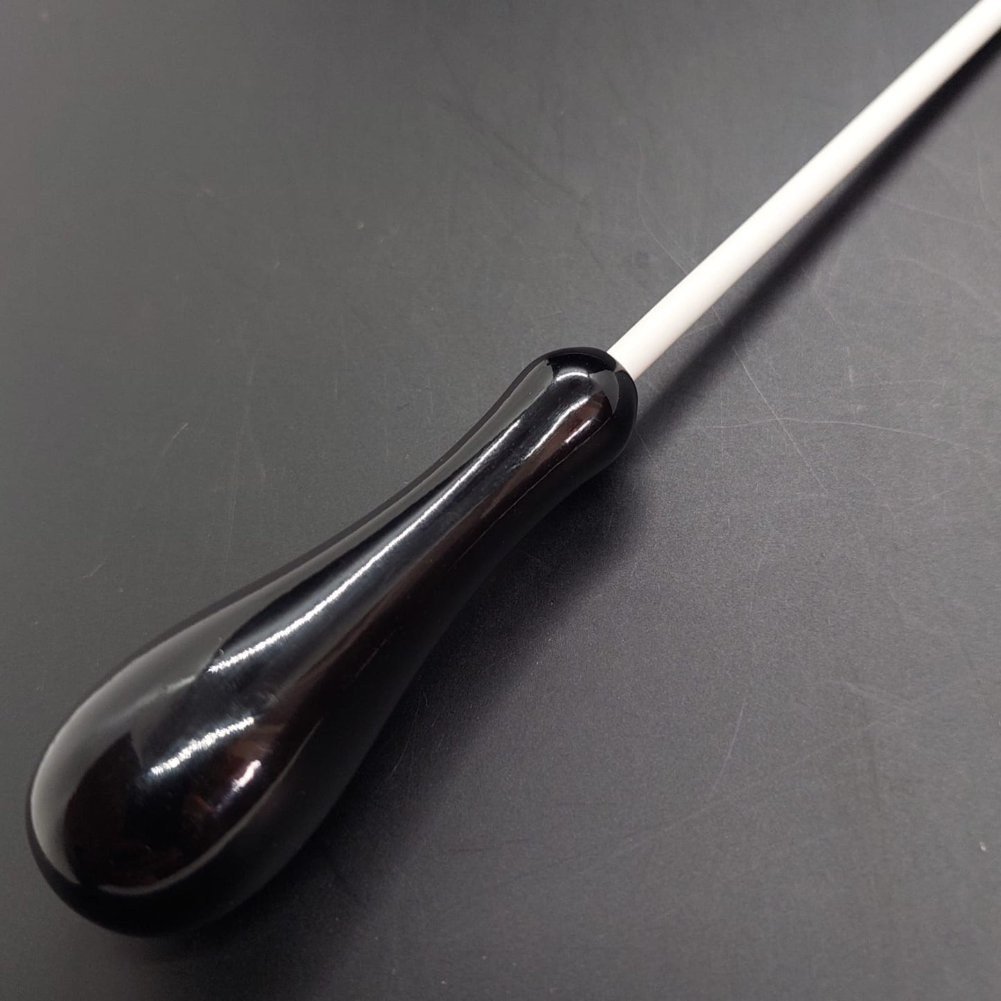 Combo - Batuta Clássica Vintage Madeira Rubi e Case Bege