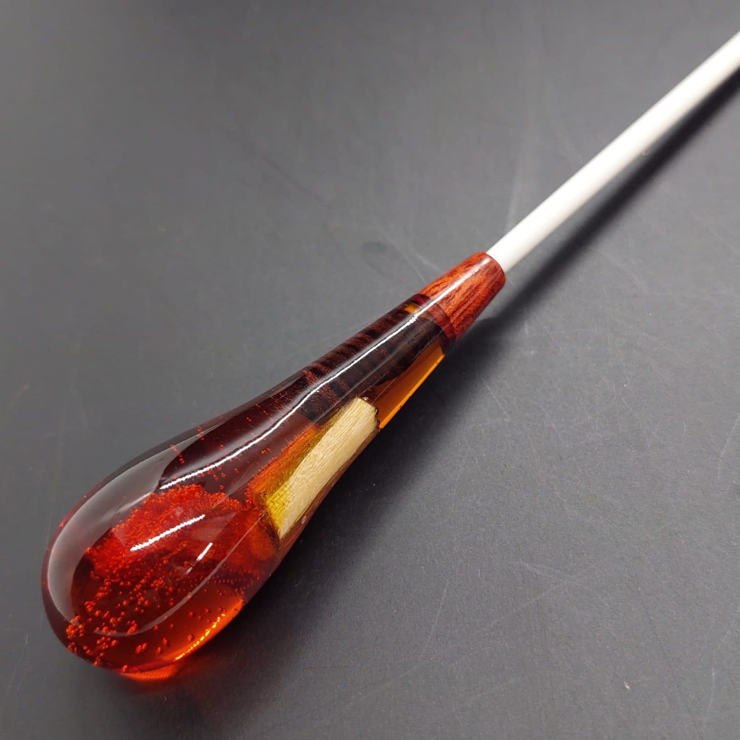 Batuta Clásica Resina y Madera - Cereza