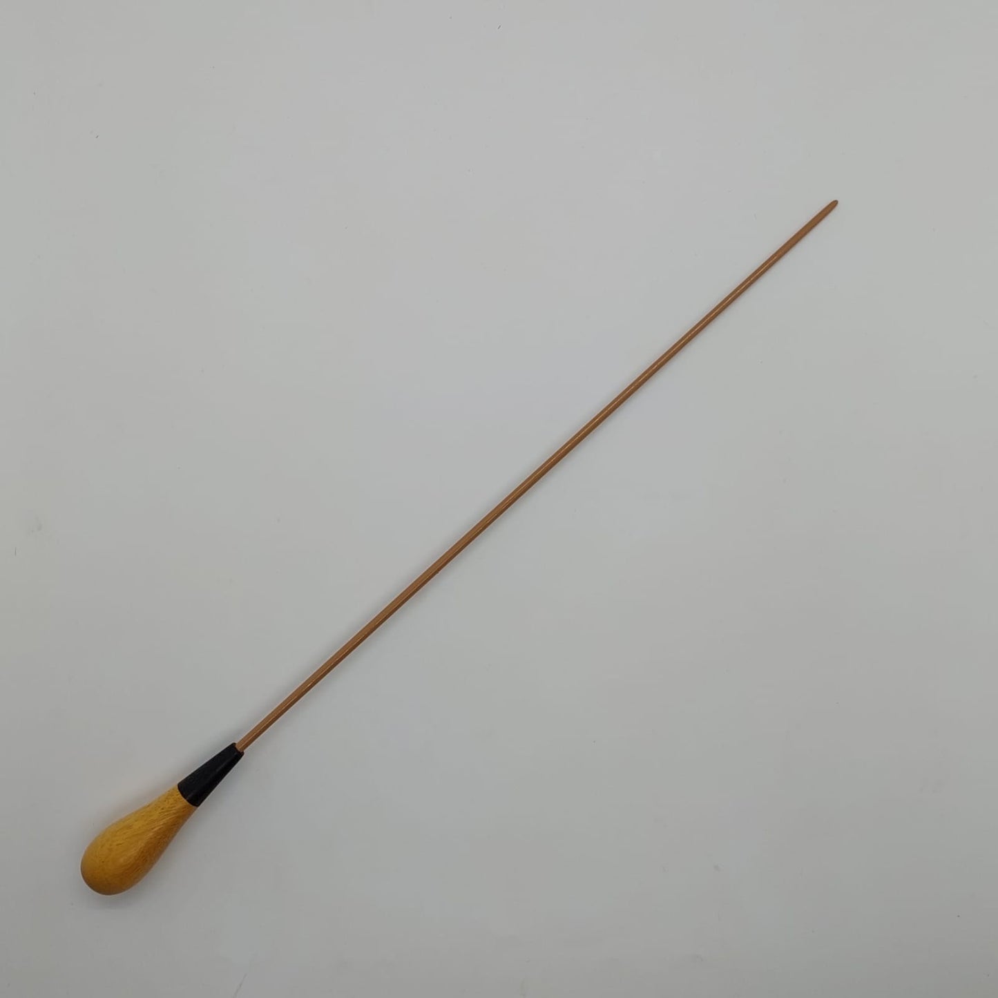 Batuta Clásica Madera Tallada Ébano - Modelo 2