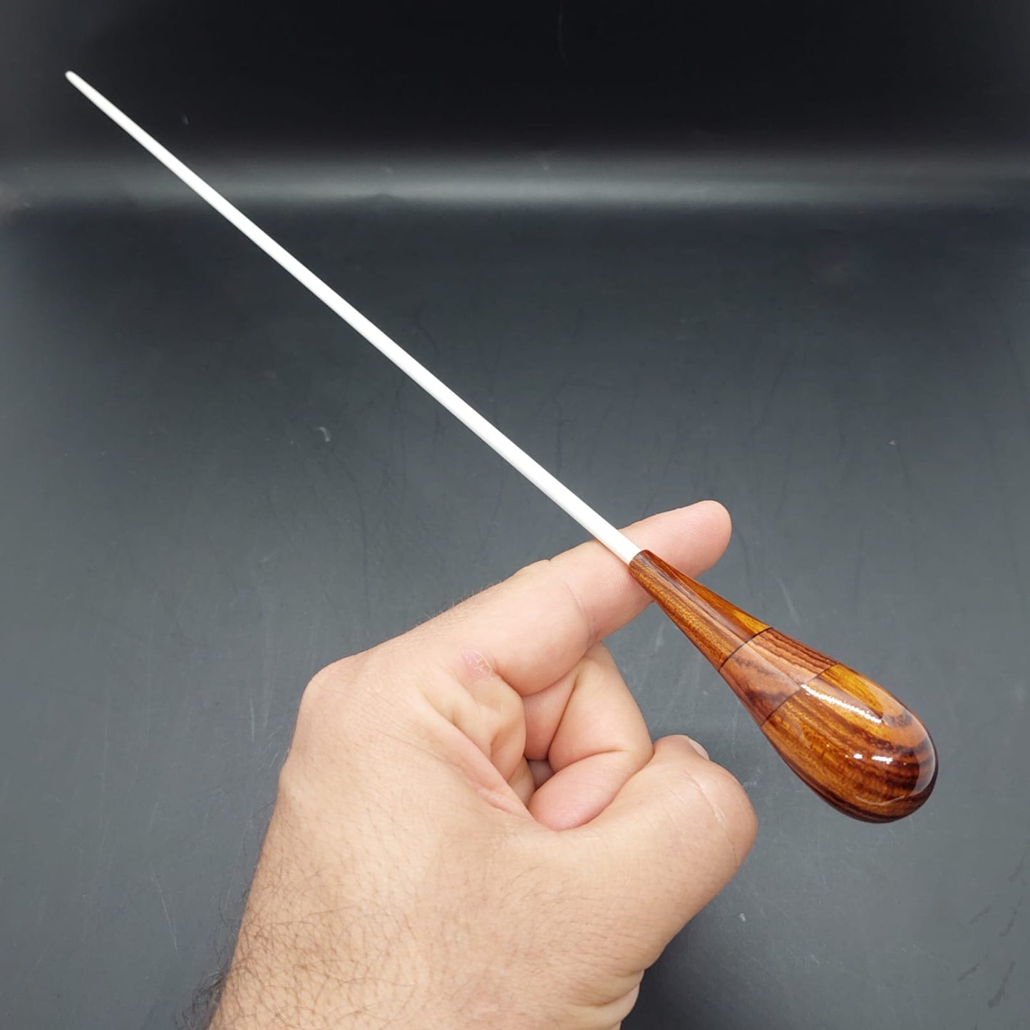 Batuta Clásica Madera Tallada - Modelo 1