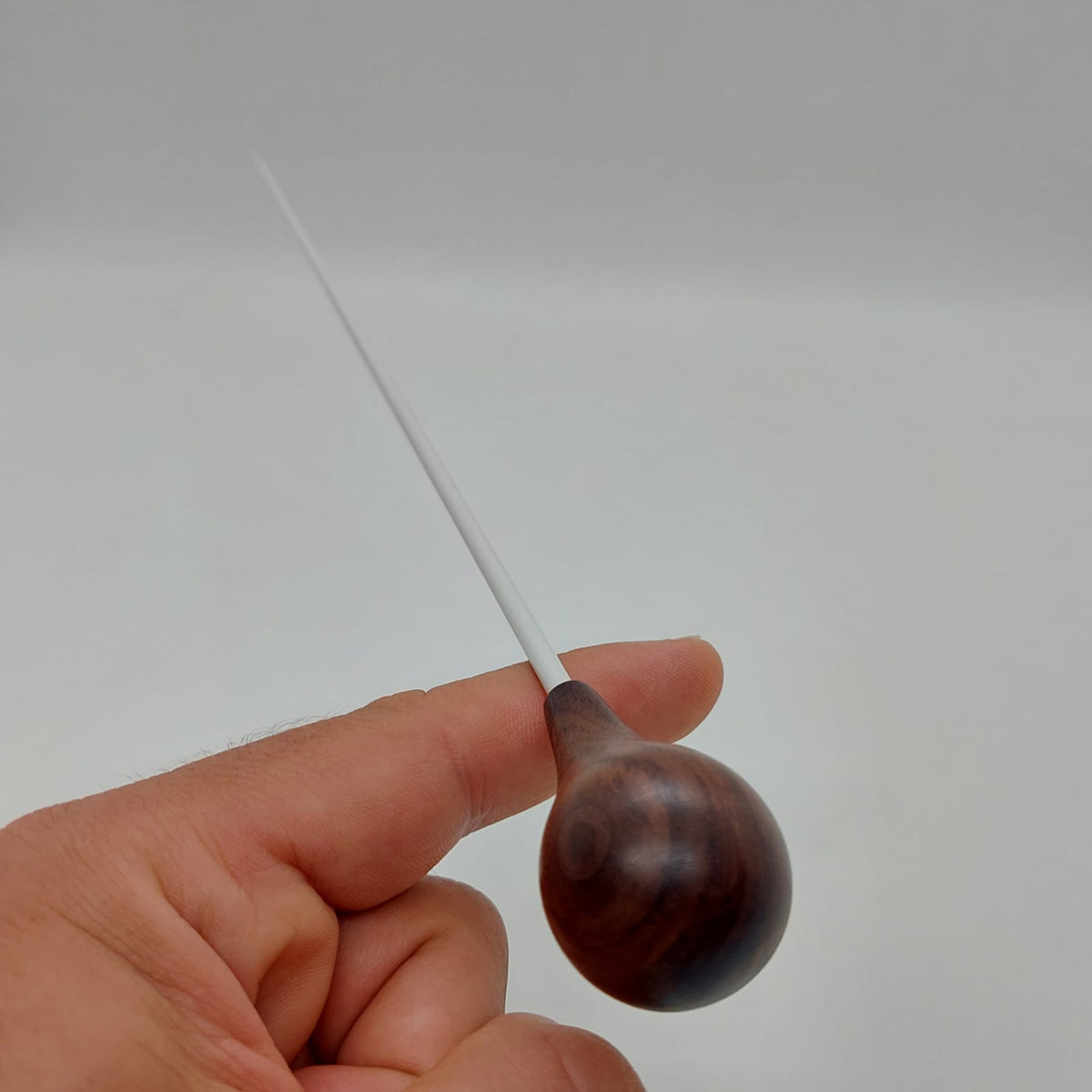 Batuta Clássica Bolinha Madeira Café Natural